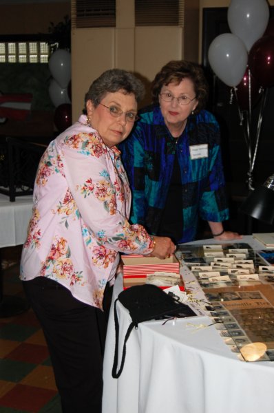 yvonneandpeggy.jpg